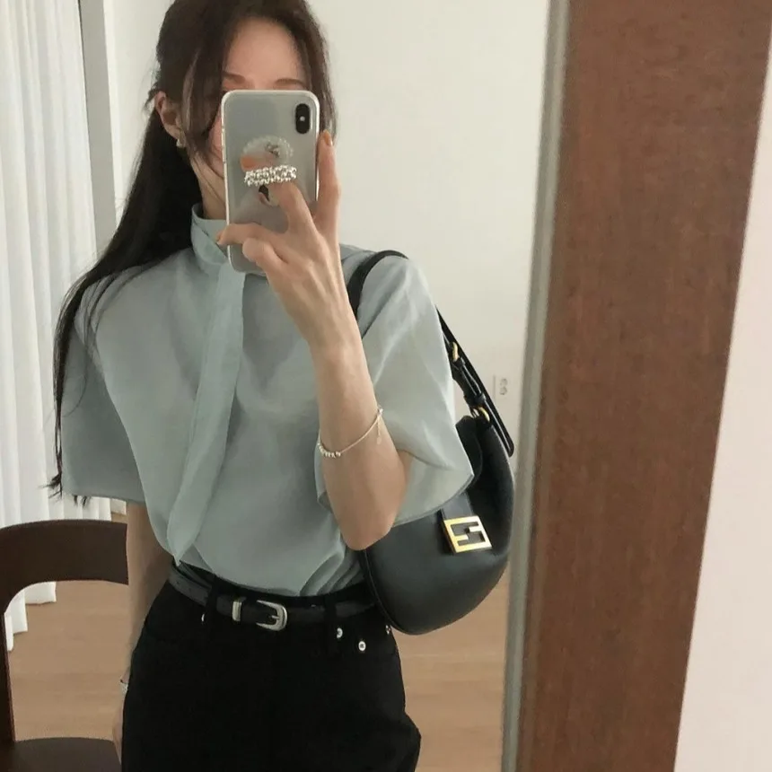 

Nimo Home Summer Chic V-neck Single Button Short Sleeve Shirt Drifting Belt Polyester Fiber Women's Shirt Not Easy to Deform