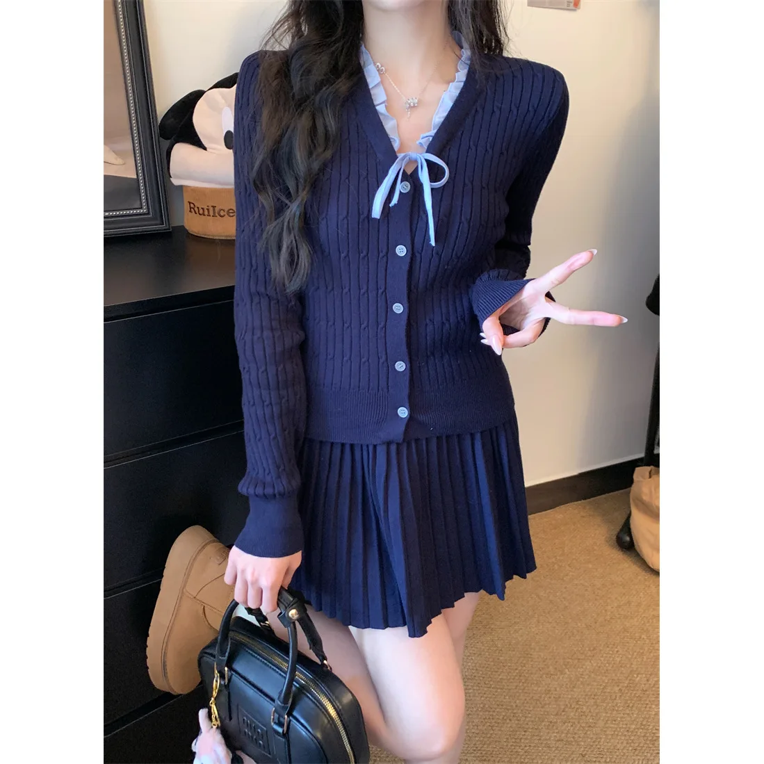 

Women Sweet Knit Sweater V Neck Ruffle Trim Tie Bow Long Sleeve Cardigan Top Outfit Casual Cute Knitwear for Girls Daily Wear