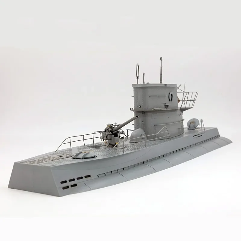 Border BS-001 Plastic Model 1/35 U-shaped Submarine Model Ship with Resin Soldiers Model Set for Modeling Hobby DIY