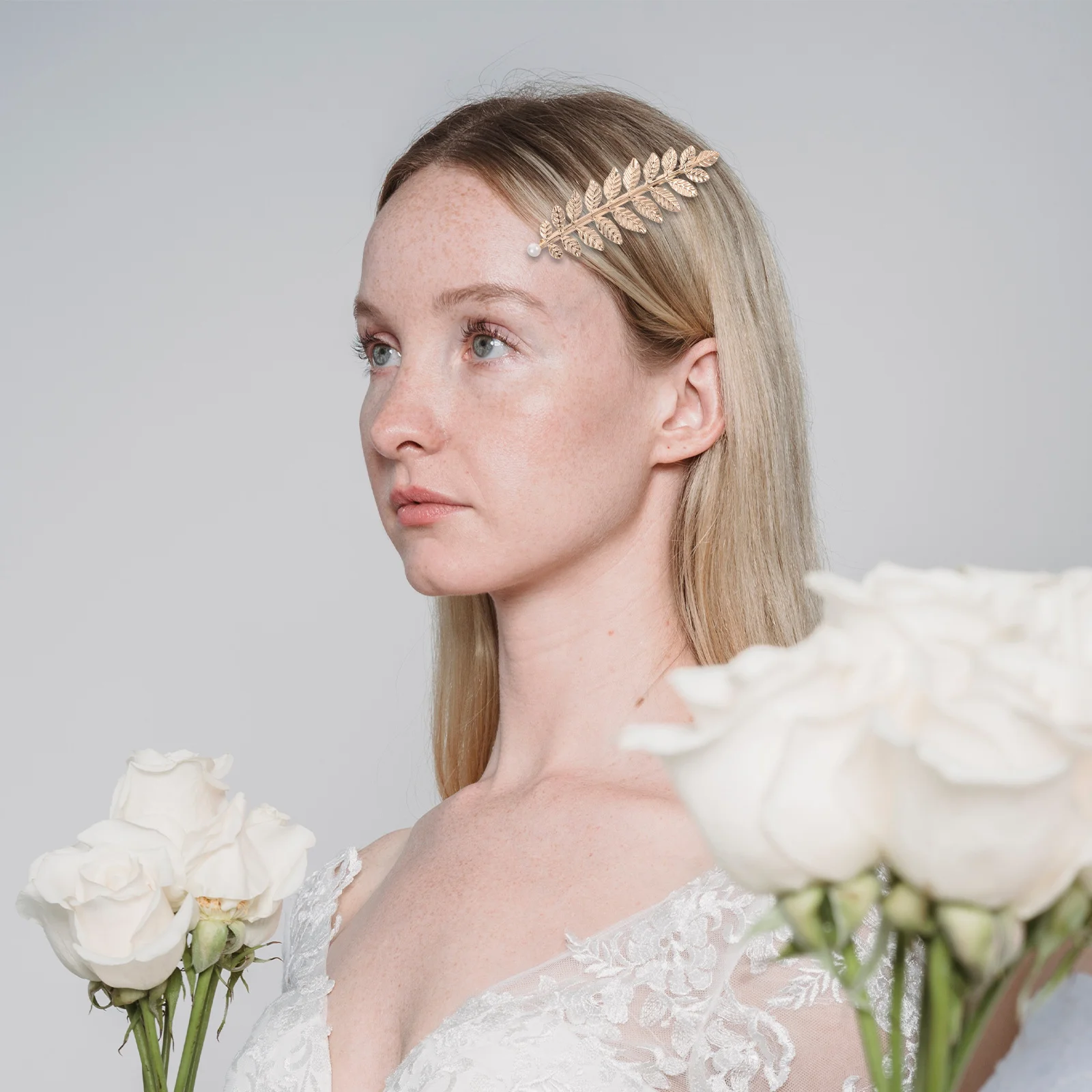 

Elegant Pearl and Leaf Hair Clip Bridal Wedding Barrettes for Women Hair Styling Accessories Golden Leaves Wedding Hairpin