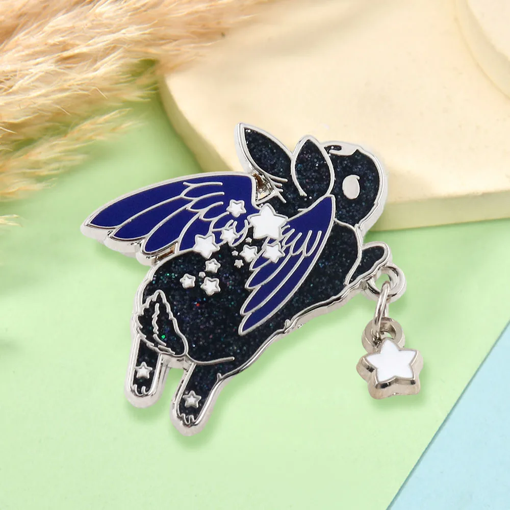 Kaninchen mit Flügeln, Abzeichen, schwarzer Stern, Chaser-Hase, Emaille-Anstecker, fliegendes Tier, Brosche, ideal für Rucksäcke, Hüte, DIY-Dekoration, Geschenk. – Detail 4