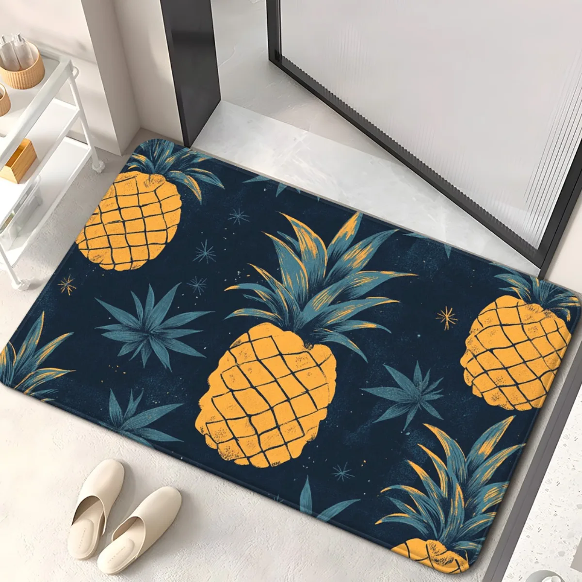 1pc Pineapple pattern doormat. Made of polyester, machine washable, suitable for bedroom and living room entrances.