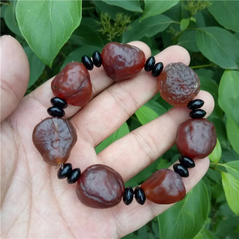 Factory Price Supply Alashan Gobi Raisin Tendon Vein Stone Red Sugar Heart Agate Bracelet