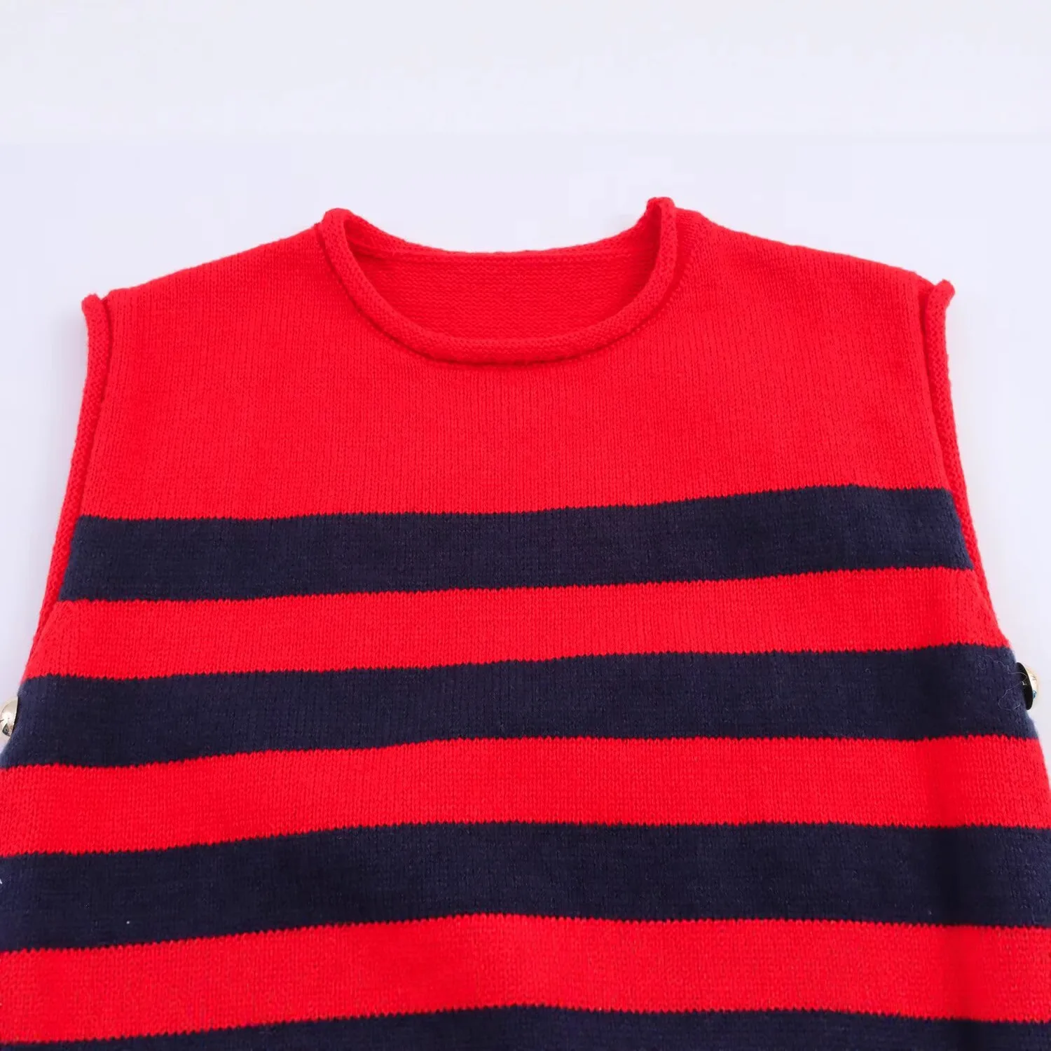

Faionable Knitted Vest Top for Women with Side Button Design Autumn New Arrival round Ne Other 00% Material Conent