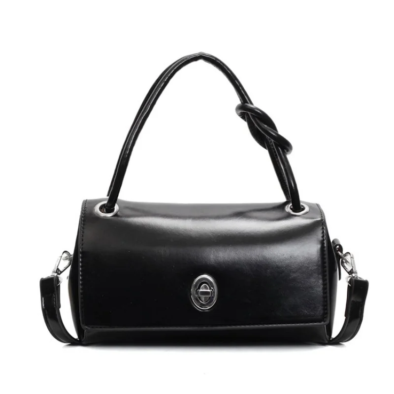 

Minimalist Simple Solid Color Tote Bag With Large Capacity Leather Material And Casual Everyday Elegance