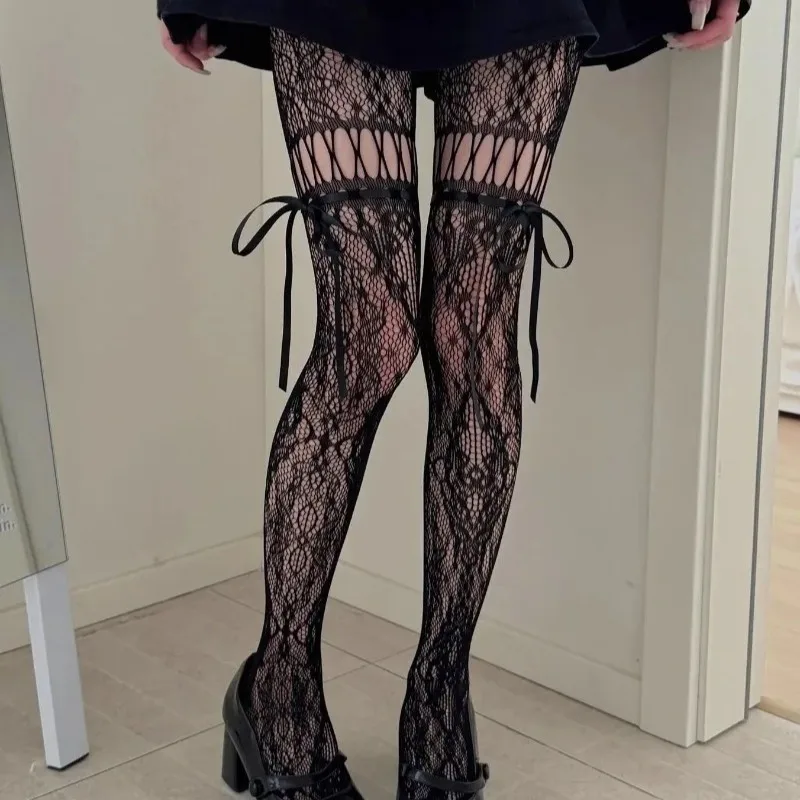 Stoking Suspender Gothic Berenda Jala Transparan Detail Ikat Wanita Seksi Setinggi Paha Aksen Pita Putih Hitam Pantyhose