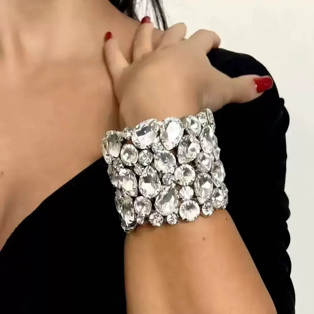 

European and American diamond inlaid water droplet circular hollow bracelet, arm ring, light luxury, high-end feeling, exaggerat