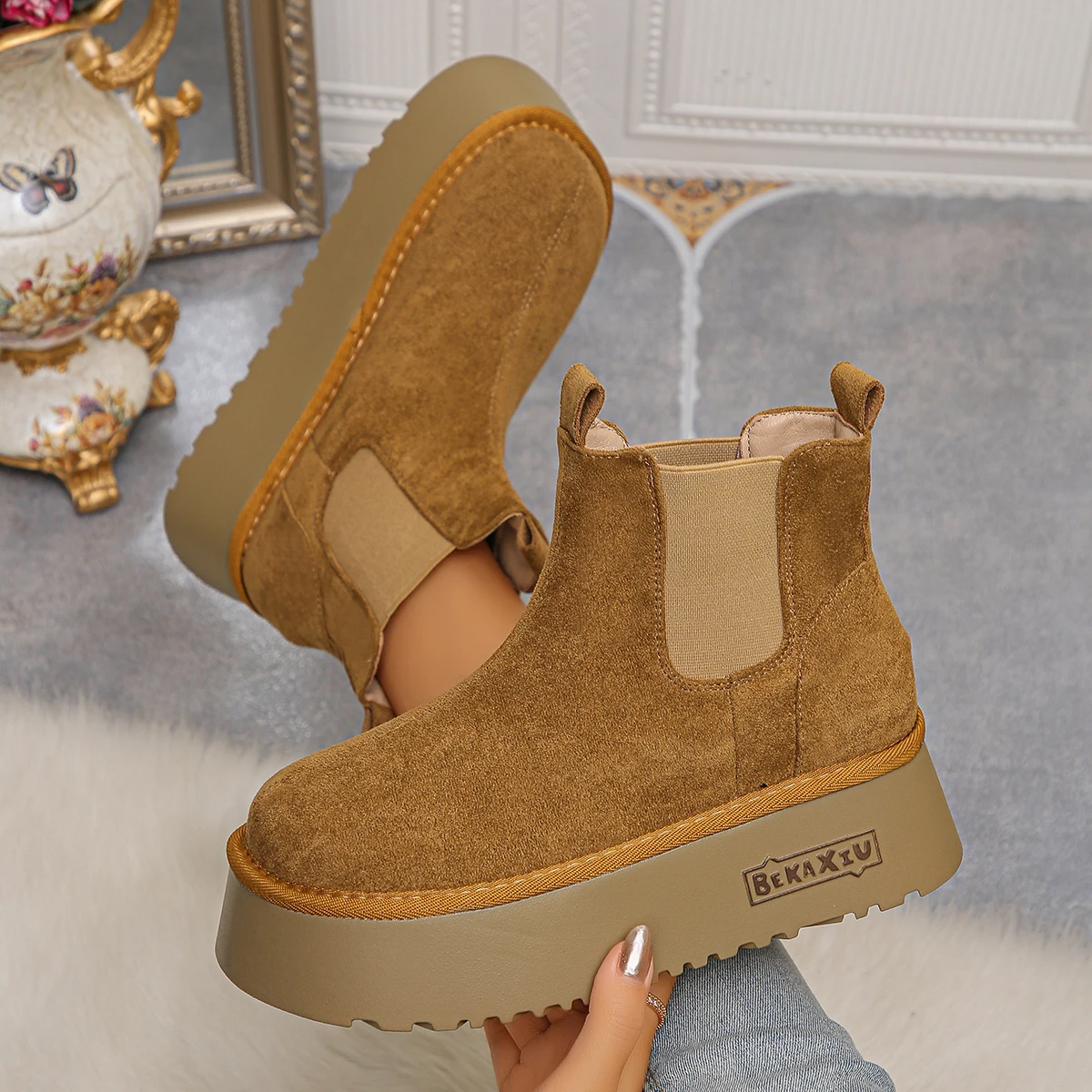

2025 New Women Ankle Boots Casual Fur Chelsea Boots Fashion Flats Platform Ladies Shoes Short Plush Comfortable Warm Snow Boots