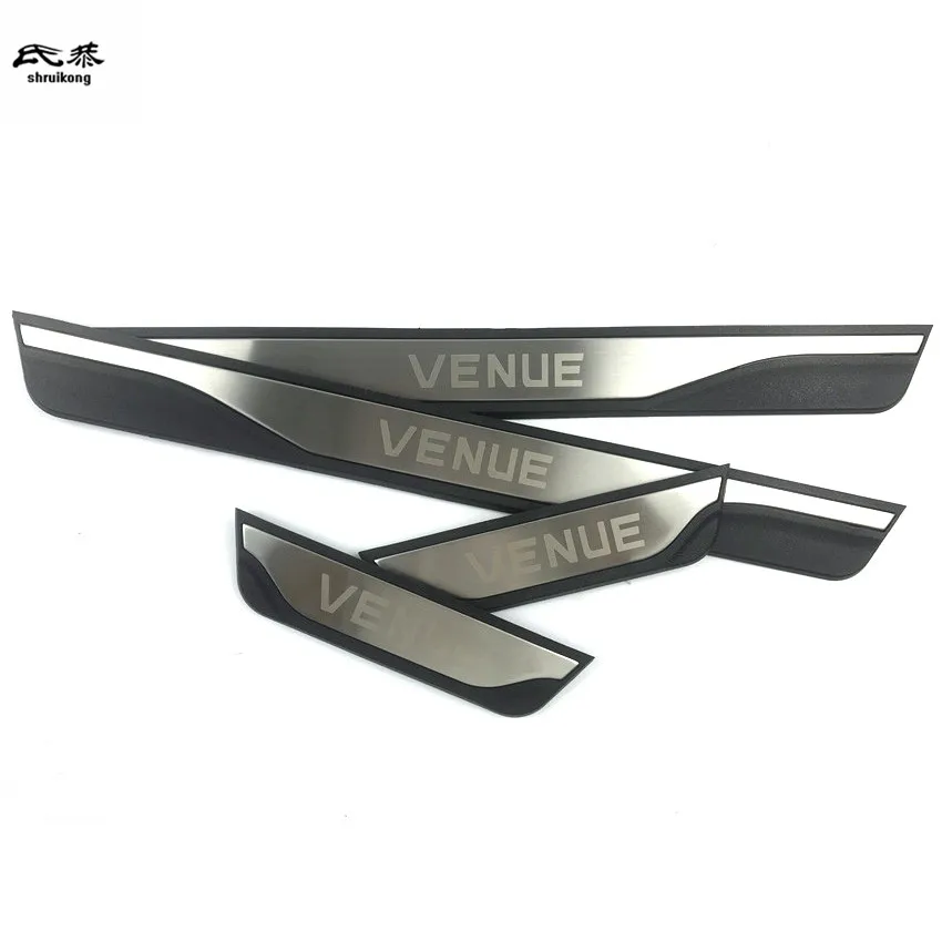 

Комплект из 4 накладок на пороги из ABS-пластика и нержавеющей стали для Hyundai Venue 2019-2022 гг.