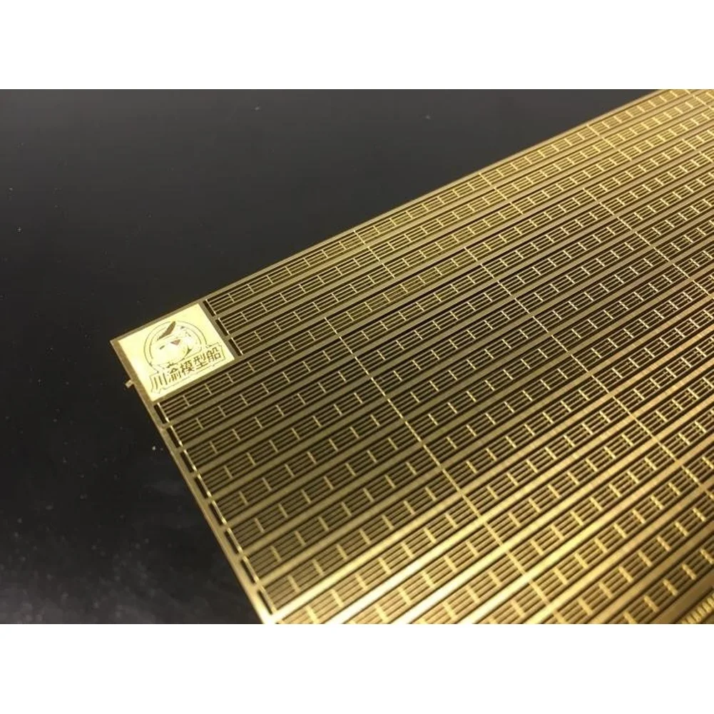 

Комплектующие для поручней и лестниц CYPE005 в масштабе 1/700 для моделей судов с гравированным металлическим дизайном для конструкции и улучшения эргономики.