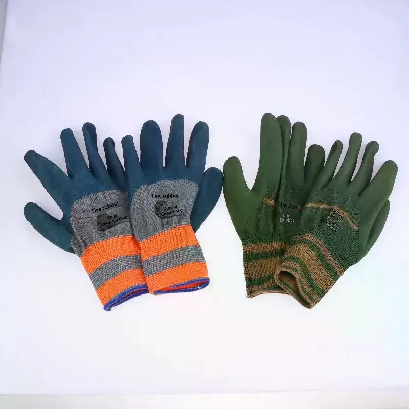 

Durable & Waterproof Rubber Gardening Gloves with Thorn Protection, Ideal for Pruning Rose, Cactus, & Blackberry