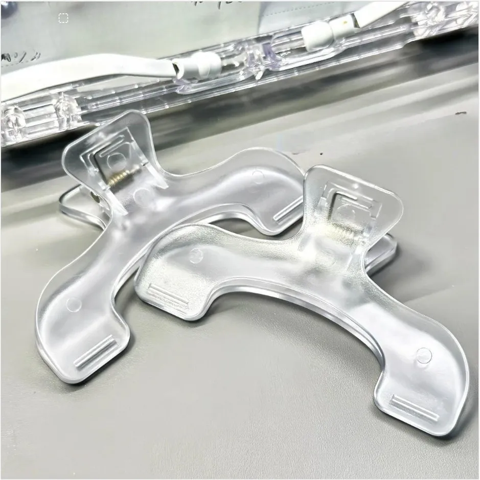 คลิปหนีบหนังสือแบบเรียบง่าย 1/3 ชิ้น แบบใสขุ่น สำหรับอ่านหนังสือ ที่หนีบกระดาษ ที่หนีบโน้ต อุปกรณ์ตั้งโต๊ะ ที่หนีบโน้ตใช้งานได้จริง