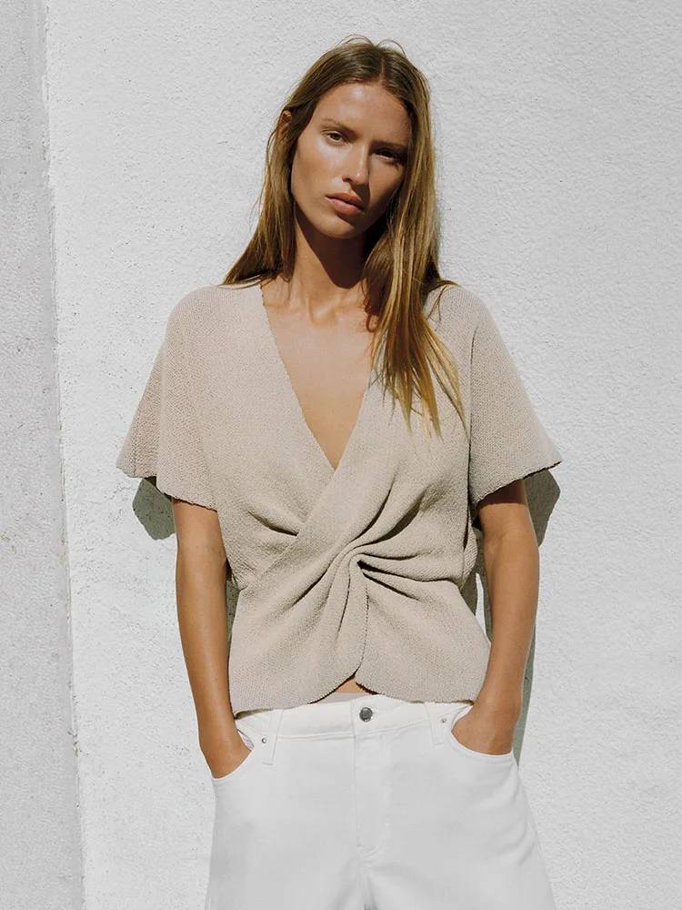 

Women's Summer New Sweet Knitted Short Sleeve V-neck Double Button Decoration Top Loose Style Regular Length Fashionable
