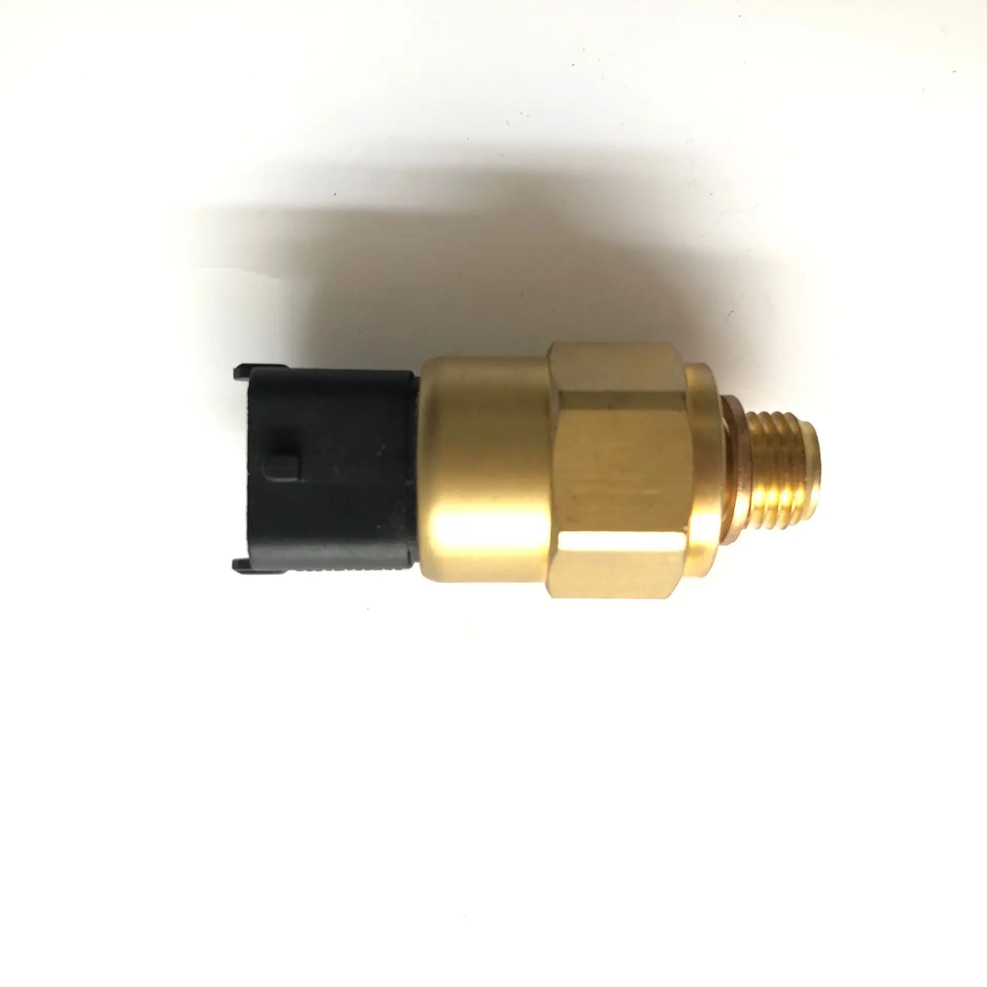 High Quality Oil Fuel Pressure Sensor Sender Switch For Deutz 1013 BF4M1013 BF6M1013 04215774 04215774ED