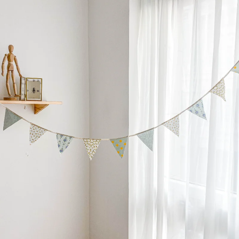 Floral Triangle Cotton Original Color Flag Children's Room Decoration Hanging Flag String Flag Birthday Party Lacquer Scene