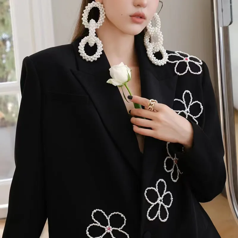 Vintage Pearl Flower Decoration Black Silhouette Suit Coat Design Sense women\'s Autumn New Casual Versatile Blazer sciolto