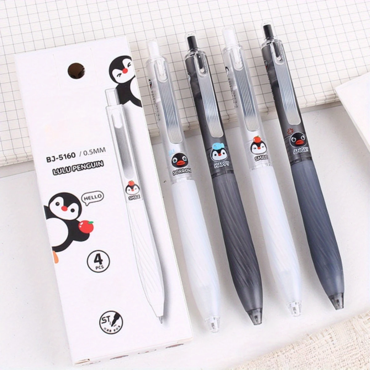 4pcs Black Ink Gel Pen，Penguin Pattern Design with Metal Clip, Smooth Writing, Durable and Comfortable for Office and Study Use