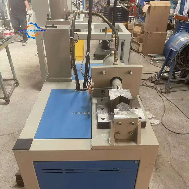 آلة قطع ثقب الأنابيب الهيدروليكية والحديد الصلب بزاوية 90 درجة على شكل حرف V