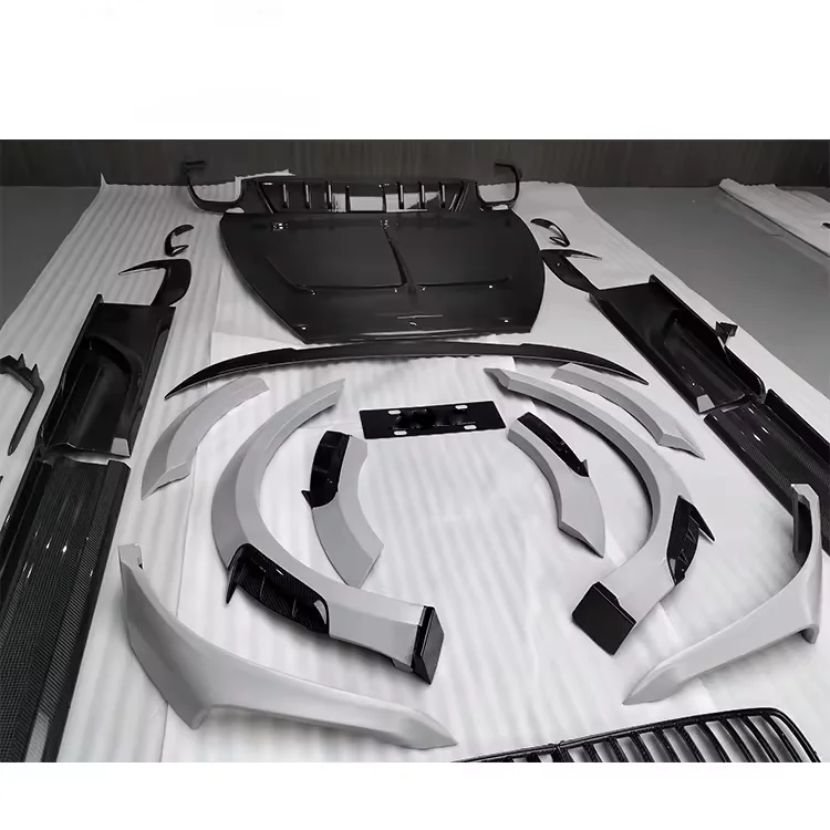 لـ Bentley Bentayga V8 طقم هيكل عريض كامل من ألياف الكربون الجافة ملحقات سيارة عالية الجودة