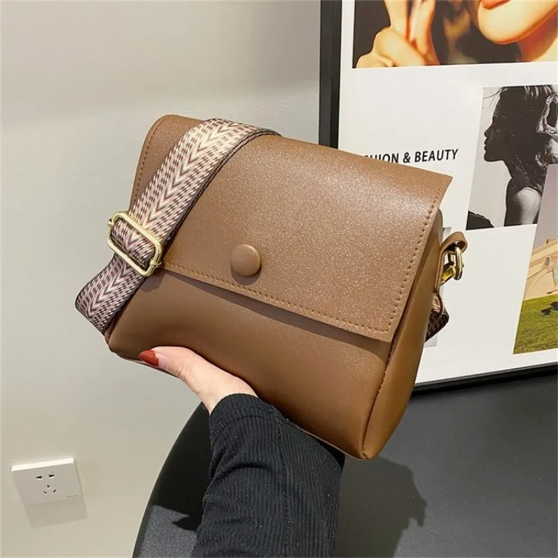Iconic Designer Diaper Bag For Women Leather Crossbody Bag Luxury Vintage Tote Minimalist Large Capacity Elegant Fashion