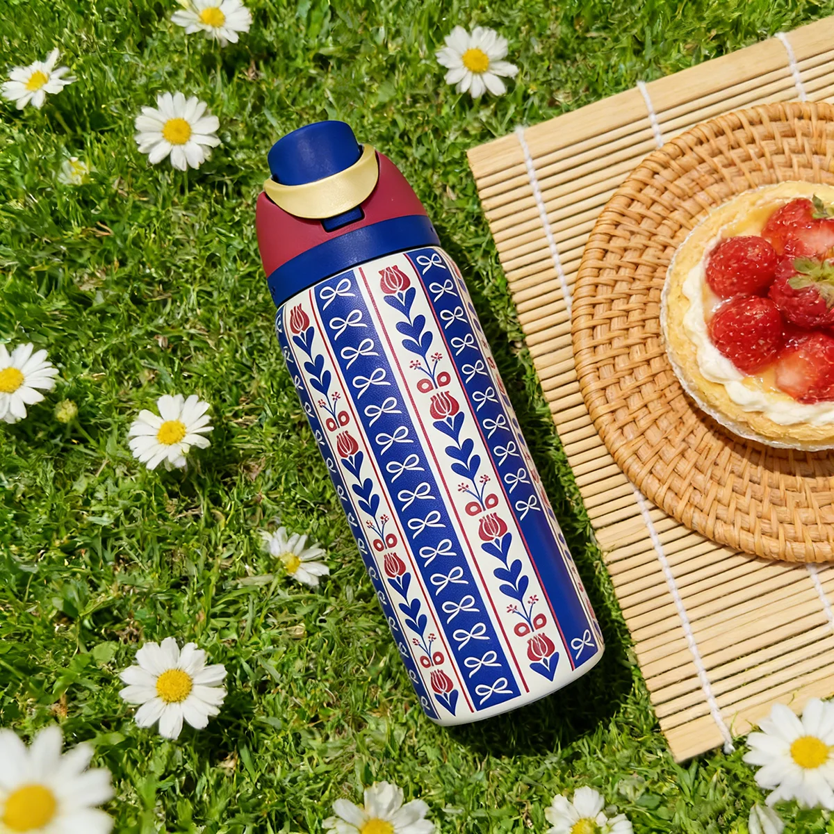 

Owalaa blue pattern 32oz/945ml stainless steel insulated water bottle with straw,for daily sports outdoor,perfect gift