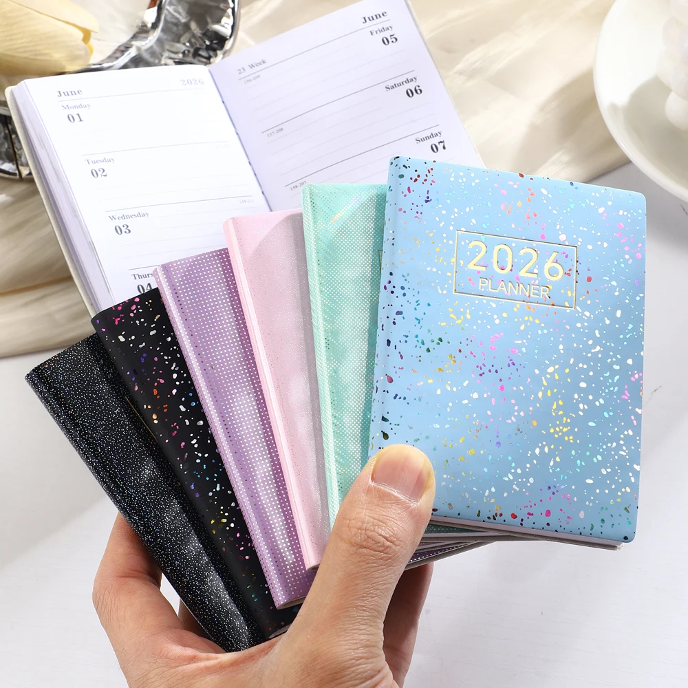 1 PC A7 ข้อมูลจําเพาะ 2026 ภาษาอังกฤษ Plan Book,เลเซอร์สีสันปกหนังสือกําหนดการ,64 แผ่น 128 หน้าบางปฏิทินรายสัปดาห์หนังสือ