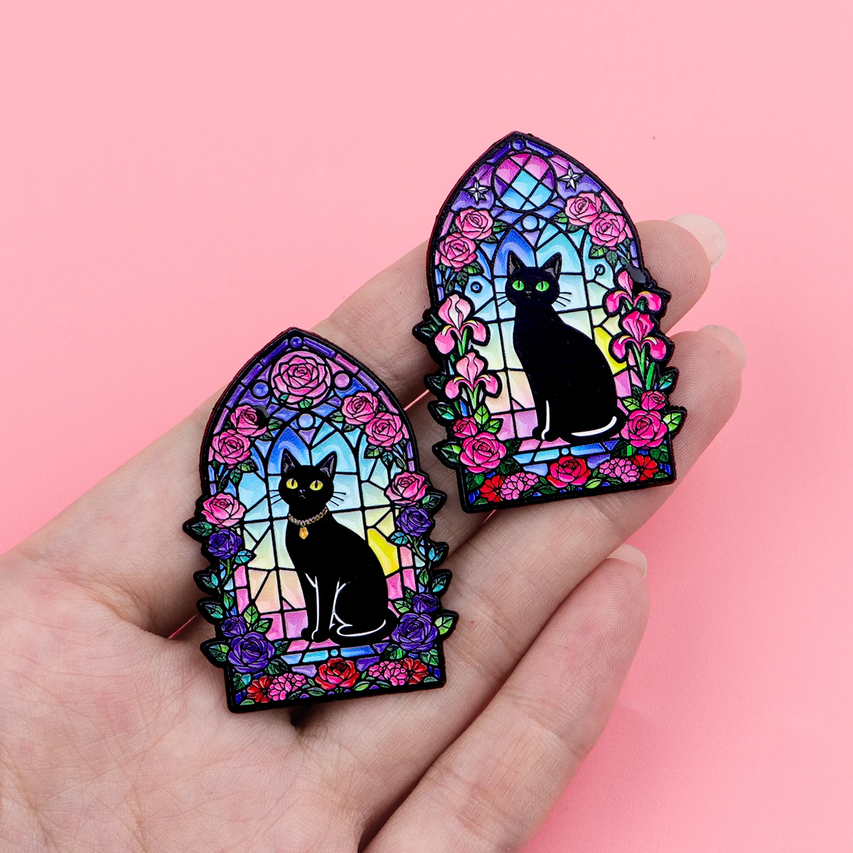 نافذة ملونة القط الأسود الرجال النساء دبابيس التلبيب دبابيس لحقيبة الظهر لينة المينا دبابيس شارات مجوهرات اكسسوارات #5