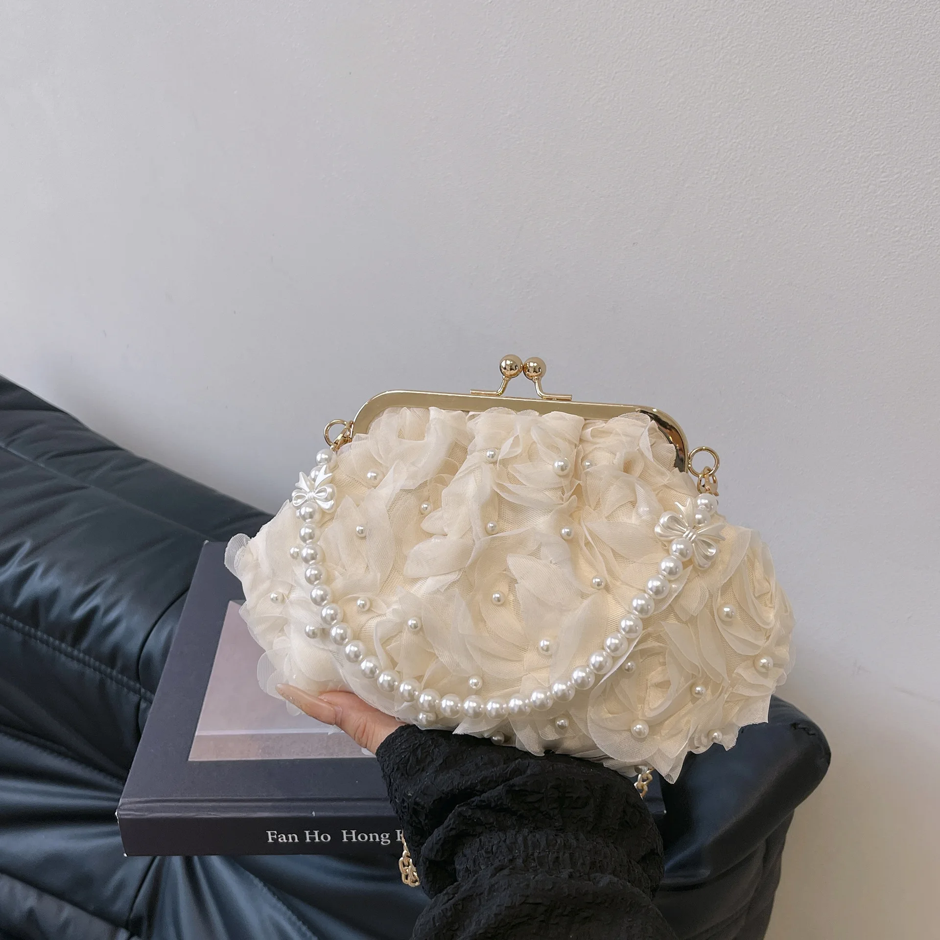 New Mesh Lace Pleated Handbag Sweet Style Pearl Chain Crossbody Evening Bag
