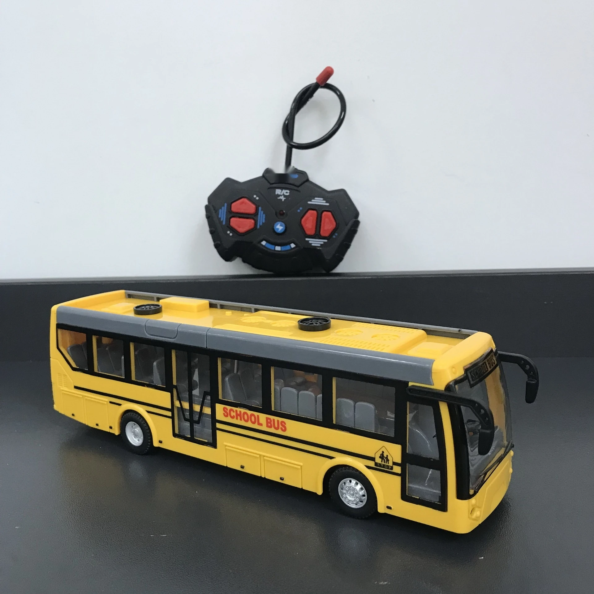 Telecomando auto telecomando Bus con luci 1:48 scuolabus Bus Tour Bus simulazione scuola auto giocattolo auto regalo ragazzo