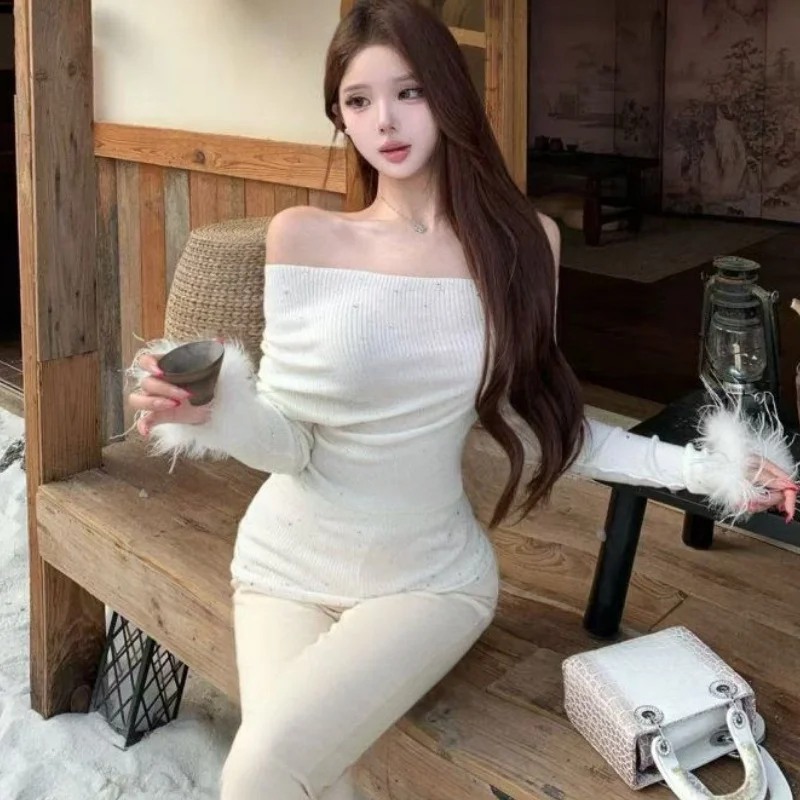 Lady Off Shoulder Long Sleeve Top Women Rhinestone Design Sense Furry Patchwork Top Girls Slim Fit Fashion  Design Top