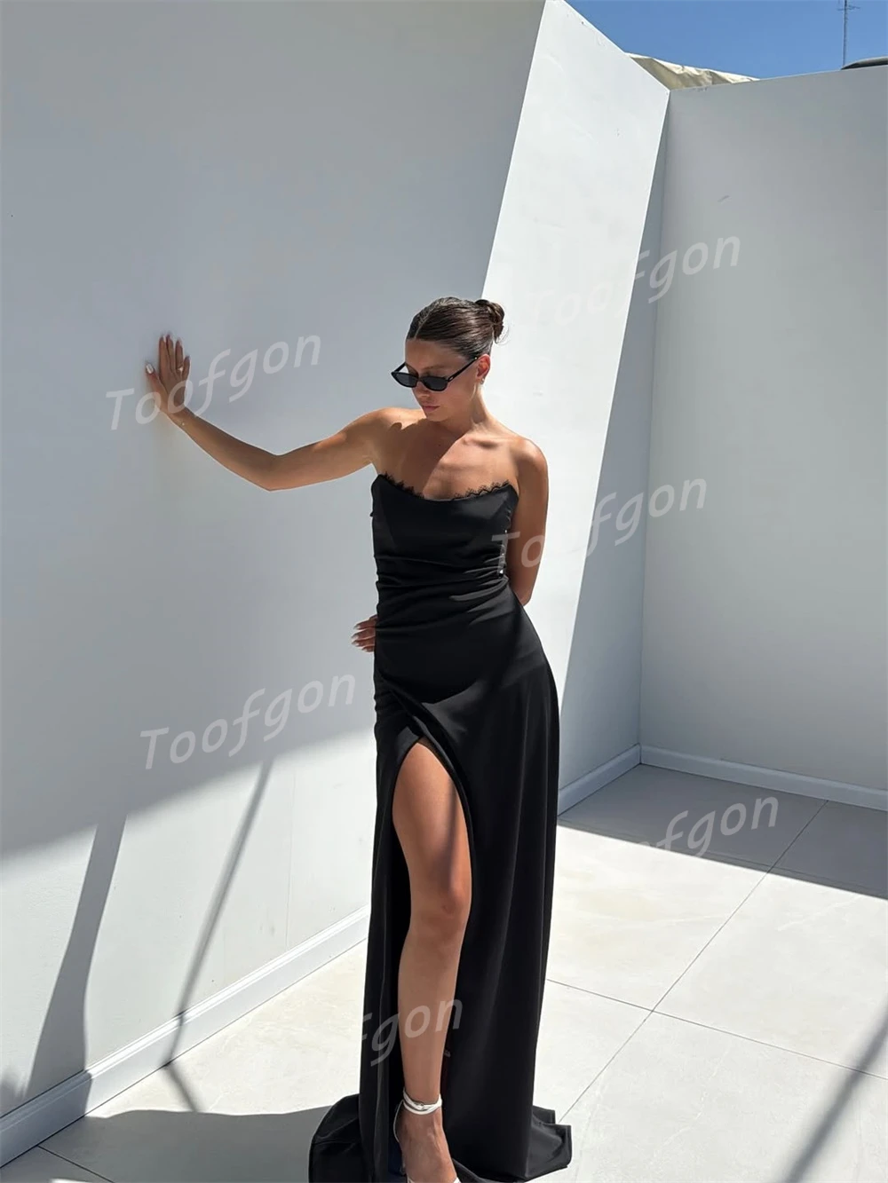 Toofgon مثير أسود حورية البحر الدانتيل الساتان فساتين لحضور الحفلات الموسيقية مخصصة بلا أكمام عالية الجانب الشق فستان الحفلات المسائية الرسمية