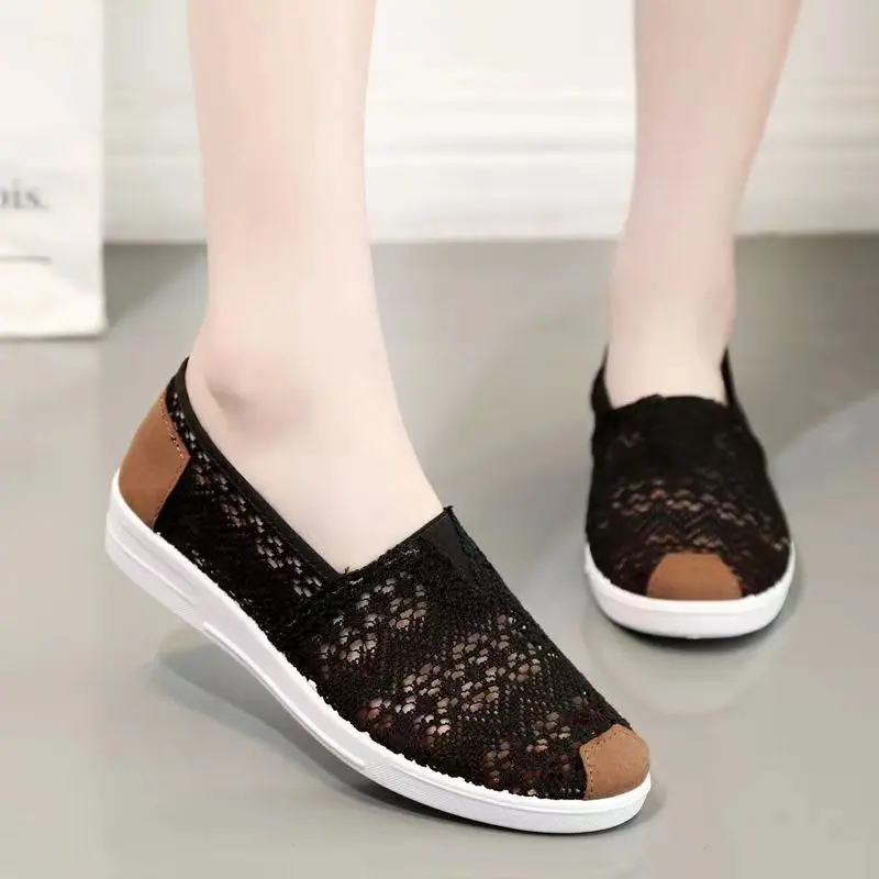 

New Woman's Summer Mesh Baotou Hollow Out Flat Sole Sandals Soft Sole Non Slip Breathable Slip-On Casual Nude Shoes Mom Shoes