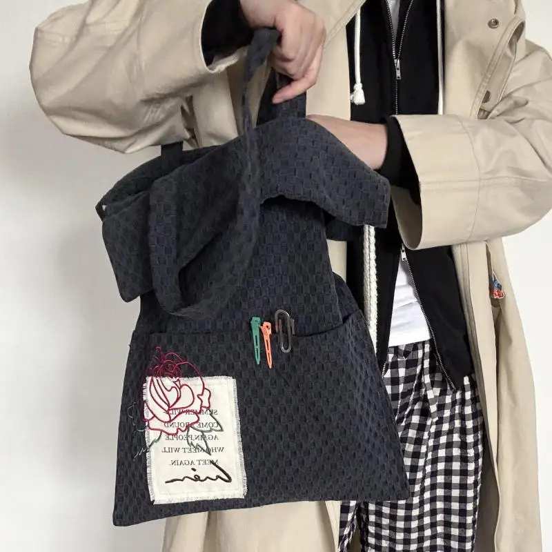 

Новые модные повседневные универсальные художественные сумки через плечо из денима с вышивкой в стиле Heavy Industry, с вертикальным квадратным узором в клетку, из канваса