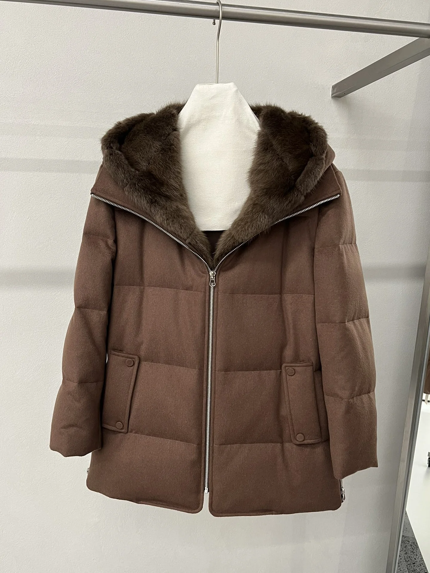 High-Quality Mink Patchwork Hooded Cashmere Jacket Short Versatile Goose Down Jacket Women'S Thick Warm