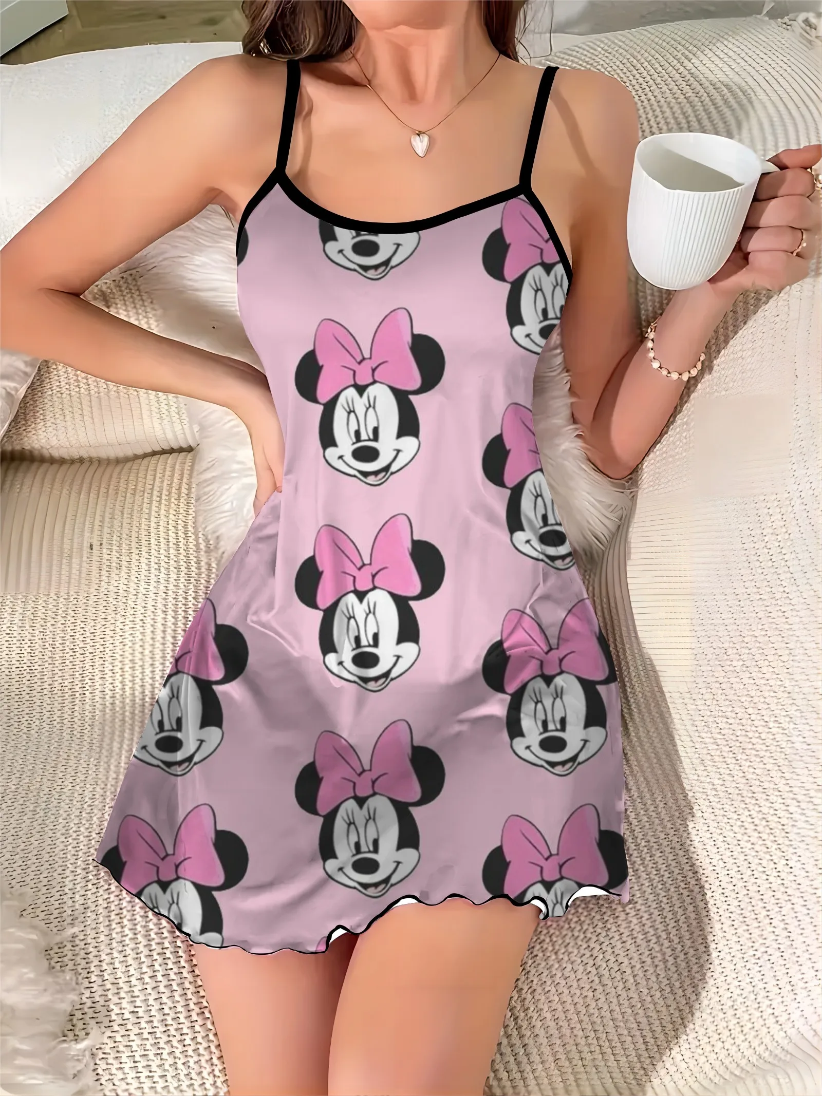 Disney-Mickey tripulação pescoço saia do pijama feminino, guarnição de alface, superfície de cetim, vestidos elegantes, Minnie Mouse vestido deslizante, chique mini vestido sexy