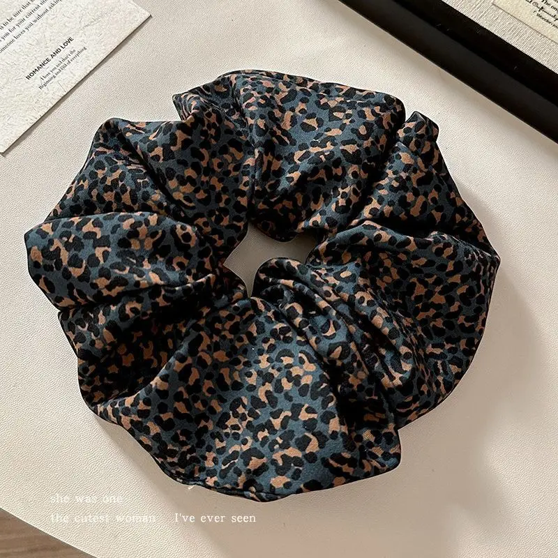 ربطات شعر مرنة بطبعة الفهد الأزرق الرجعية Scrunchie ربطة شعر من النوع المزخرف إكسسوارات شعر عالية المرونة للنساء