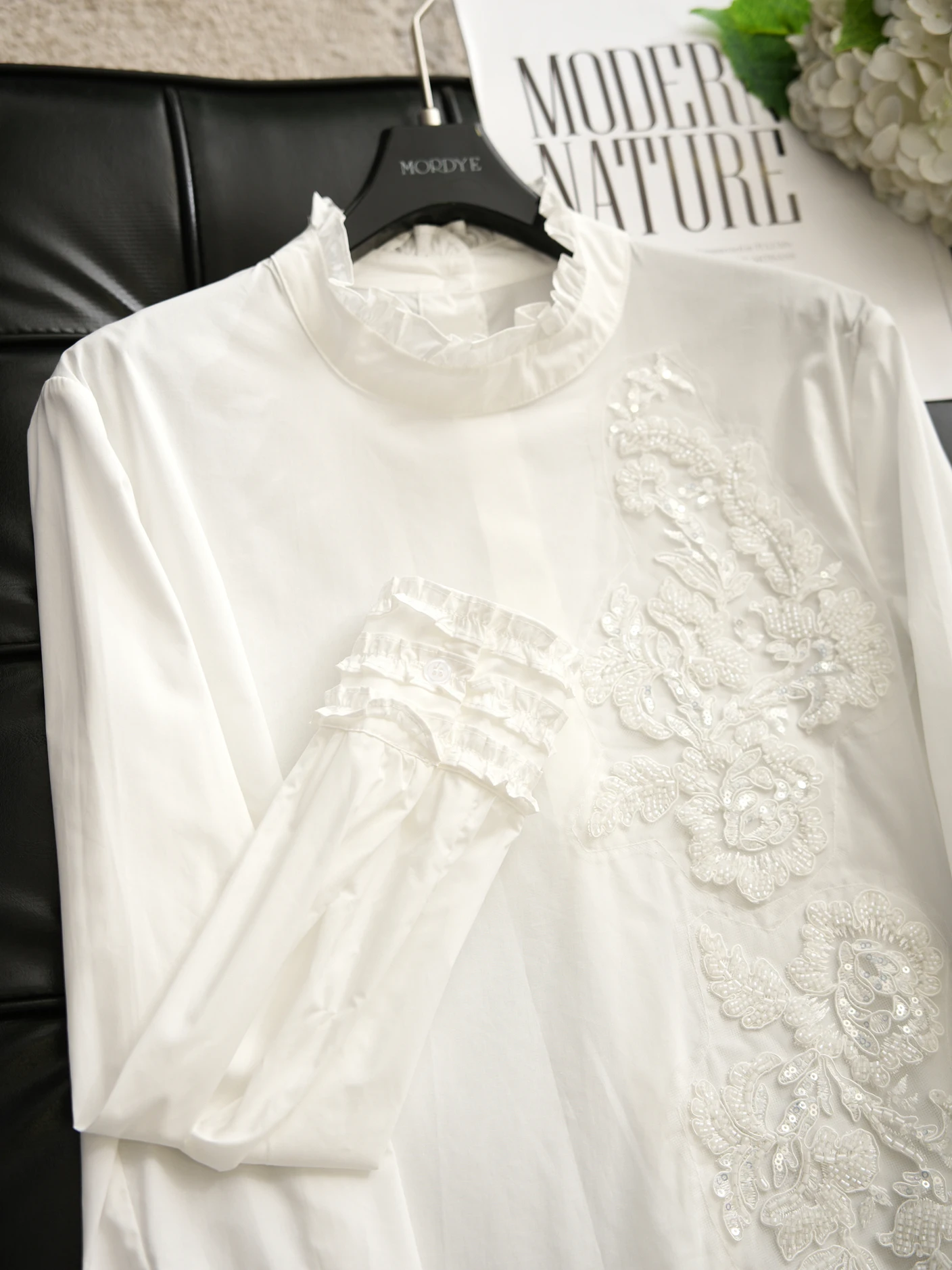 

Элегантная женская блузка из премиального хлопка с длинным рукавом, вышивкой и кружевной отделкой, воротник-стойка, в стиле Французской Ривьеры