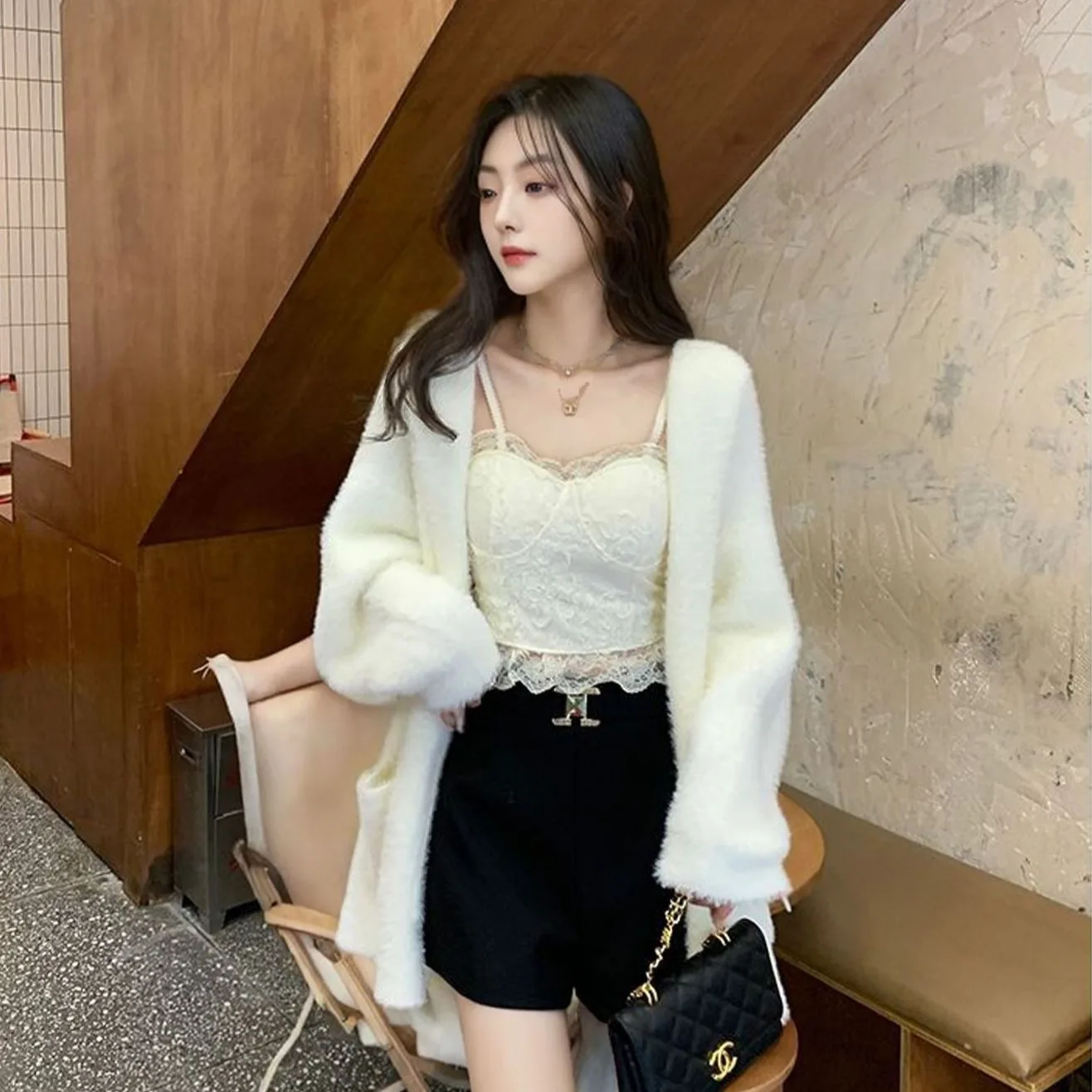 2025 خريف جديد المرأة منتصف إلى طويل كسول سترة سترة مقنعين فو فرو المنك سترة مشغولة من الصوف #3