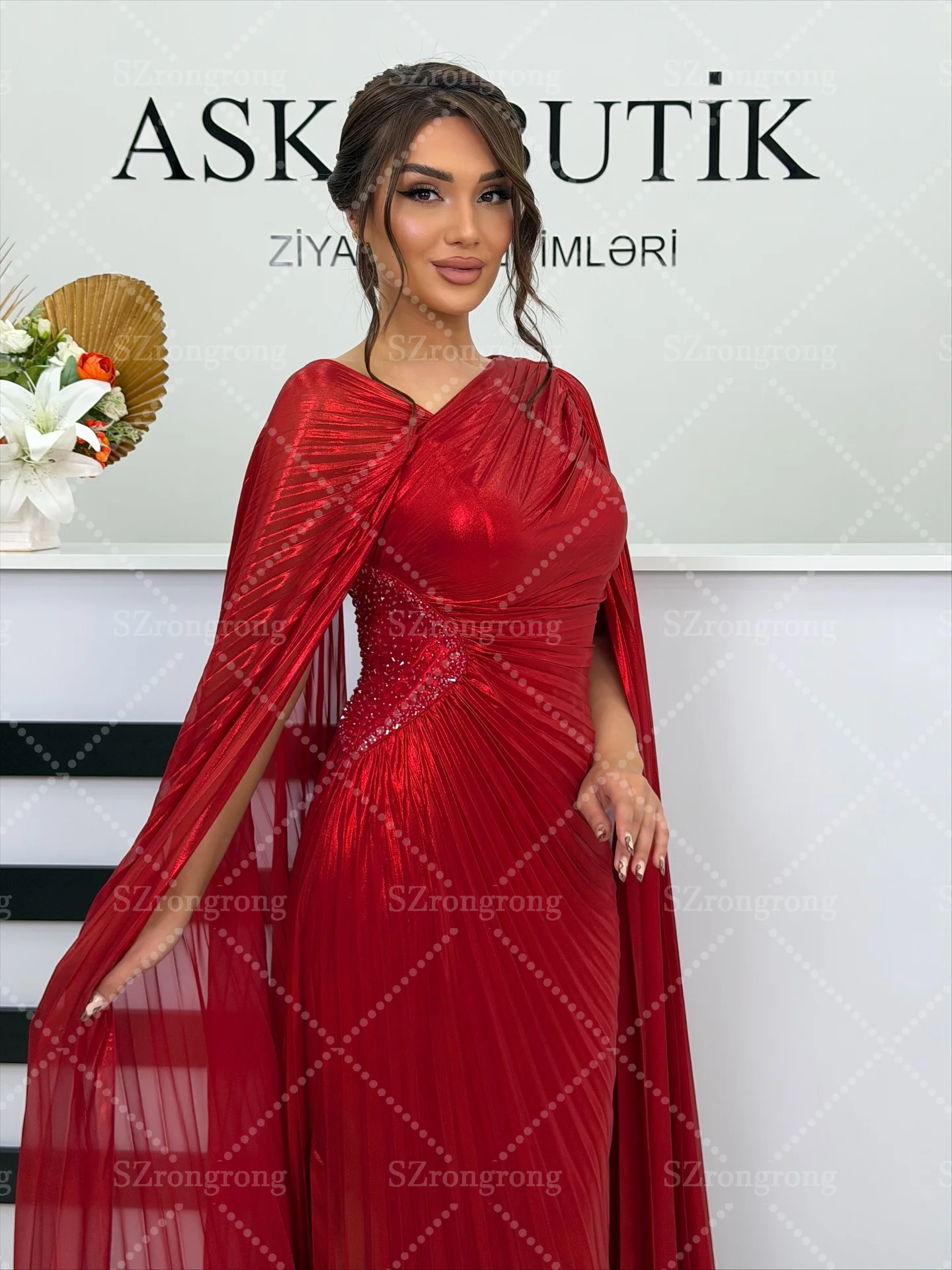 Vestido árabe saudí hecho a medida, vestido de noche plisado de crepé de Jersey escalonado, vestido de fiesta largo con cuentas sin espalda y tren