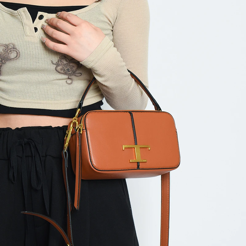 Borsa tote a tracolla di lusso classica in pelle da donna elegante, stilista, per vestirsi chic tutti i giorni