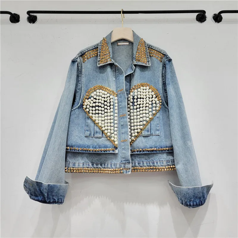 

Luxury Spring Autumn Love Shaped Pearls Beaded Denim Coat Heart Rivets Jean Jacket Cowboy Bomber Cowboy Cardigan Streetwear Tops