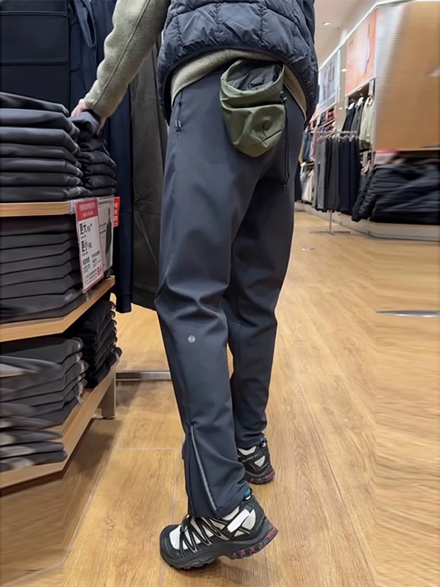 

Outdoor Sports Climbing Pants Men's Autumn Winter Loose Fit Workwear Trousers Tee-Proof Soft ell Zipper Side Pull Casual ...