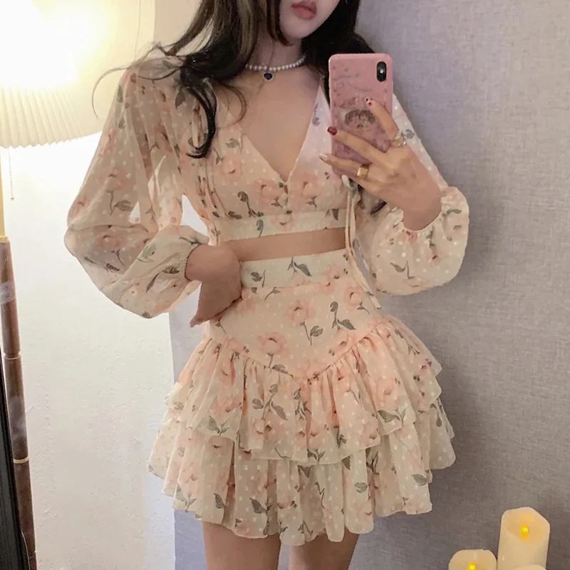 

Летние комплекты из 2 предметов Шифоновые пляжные наряды Сексуальный укороченный топ комплект из двух предметов женский наряд отпускной наряд для женщин 2024 мини-юбка