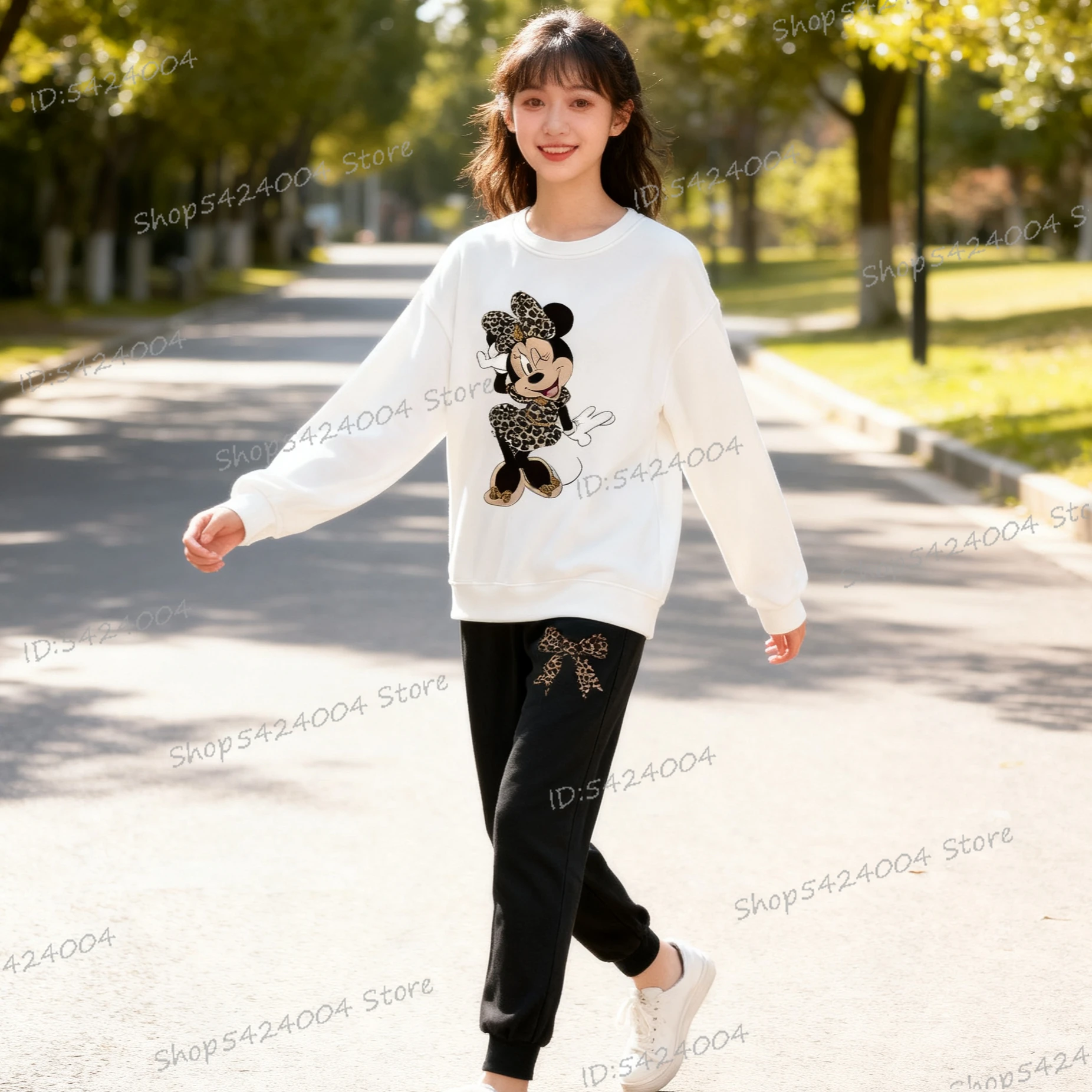 

Осень и зима 2026, новая женская толстовка с Минни Маус + брюки, комплект из двух предметов, забавный принт, уличный женский пуловер, спортивная одежда
