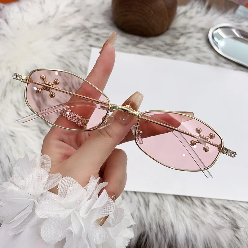 

Trendy New Force Irregular Sunglasses Women Brand Designer Unique Diamond Pearl Decor Female Shopping Street Shot Shades Eywear