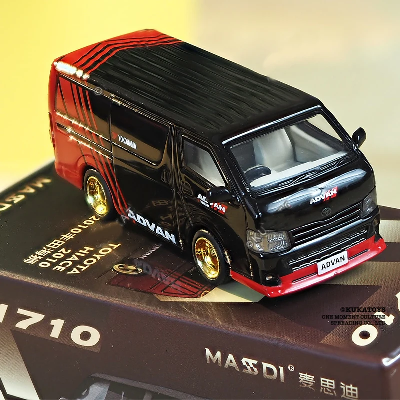 Diecast 1/64 Scale Toyota Hiace 2010 Simulation Alloy Car Model Static Display Collectible Gift Toy Souvenir Decration