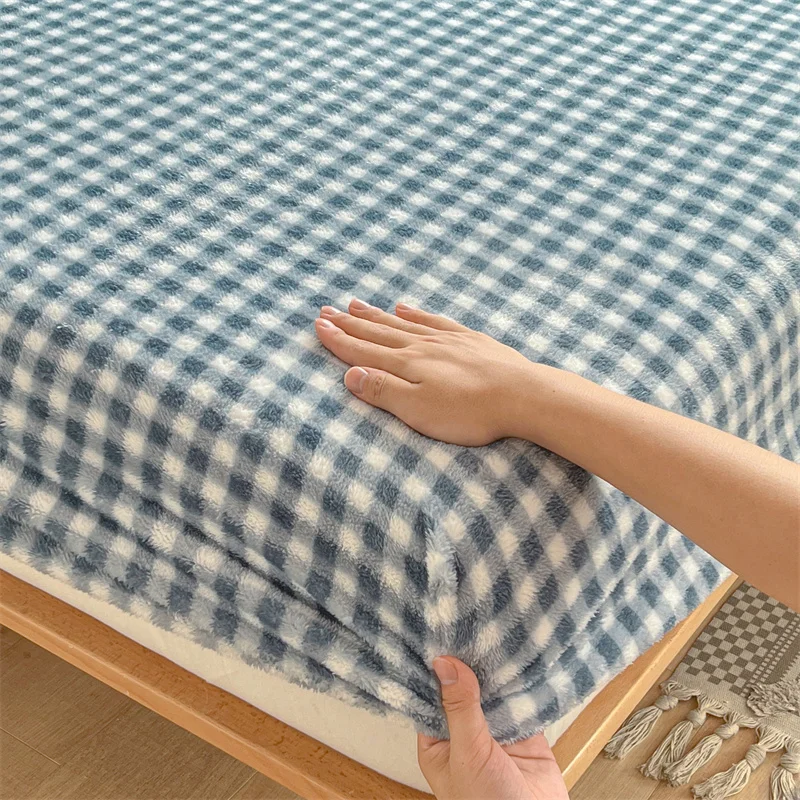 Queen Size Bedsheet Plaid Style Bed Cover Velvet Fitted Sheet Thicken Bed Linen Home Mattress Protector (Pillowcase Need Order)