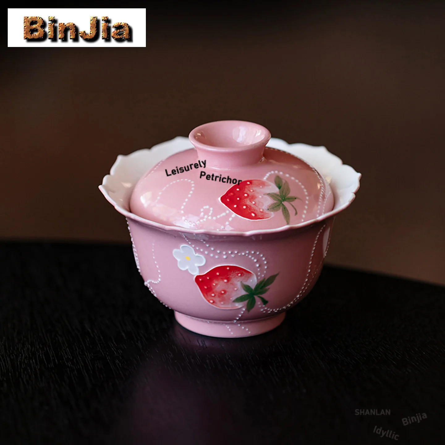 

150ml Hand-painted Strawberry Gaiwan Creative Tea Tureen Tea Bowl With Lid Kit Tea Maker Cover Bowl Chinese Tea Set Gift Craft