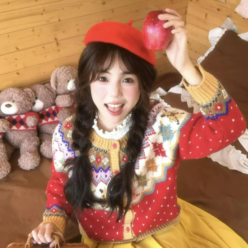 

New Style Fashionable Loose Knitted Top for Women 2026 Autumn/winter Christmas Jacquard Design Single-breasted Sweater for Women