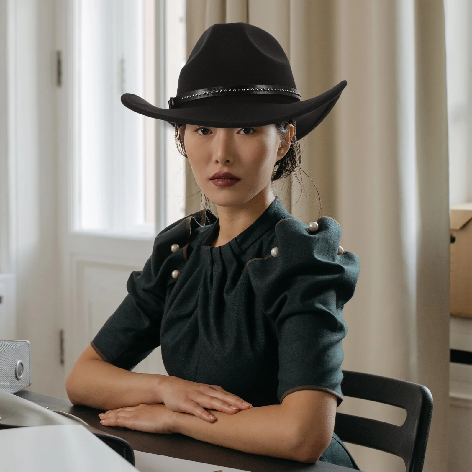 

Woolen Jazz Felt Cowboy Hat for Women Men 56-58cm Size Fashion Western Style Party Cowgirl Wide Brim Hat